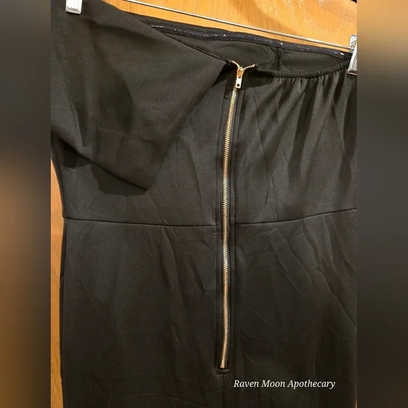 Elegant Black Women's Dress - Picture 3 of 12